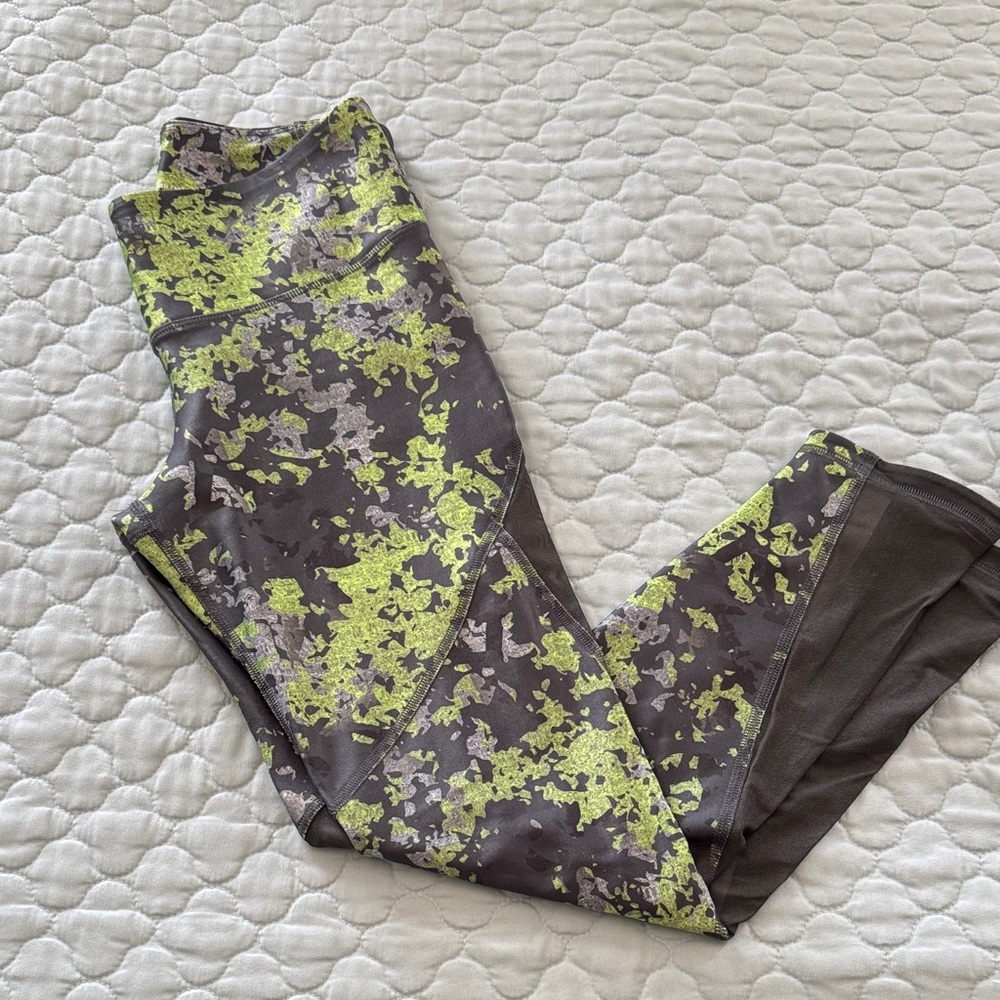 Under Armour Black and Green Leggings